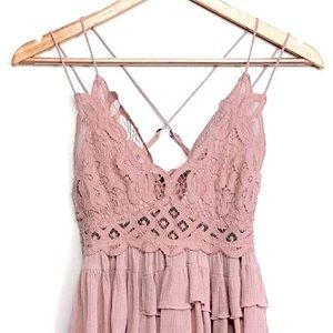 Zenana Cami Mauve Lace Ruffled Tank Top: Size L
